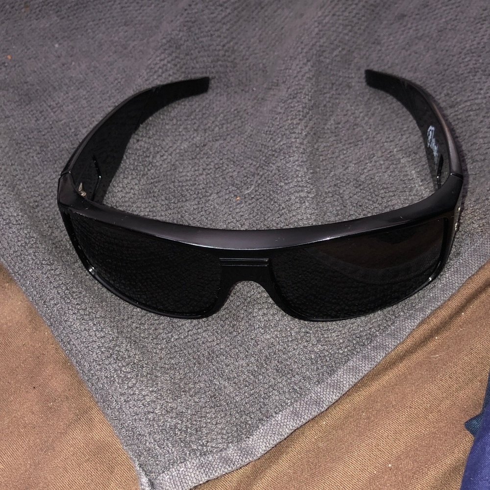 Spy Clash sun glasses with case.